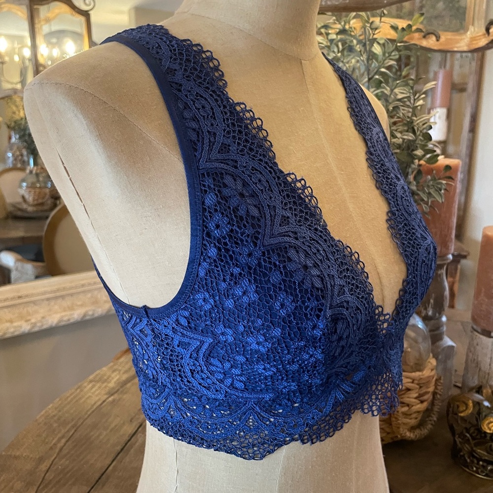 💙 Victoria’s Secret Bralette Navy Blue Lace 💙 - Picture 3 of 6